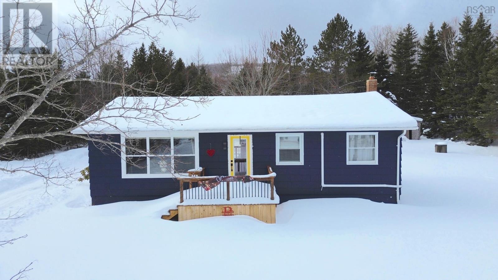 Single Family House Bungalow for Sale in   Highway Glendale 