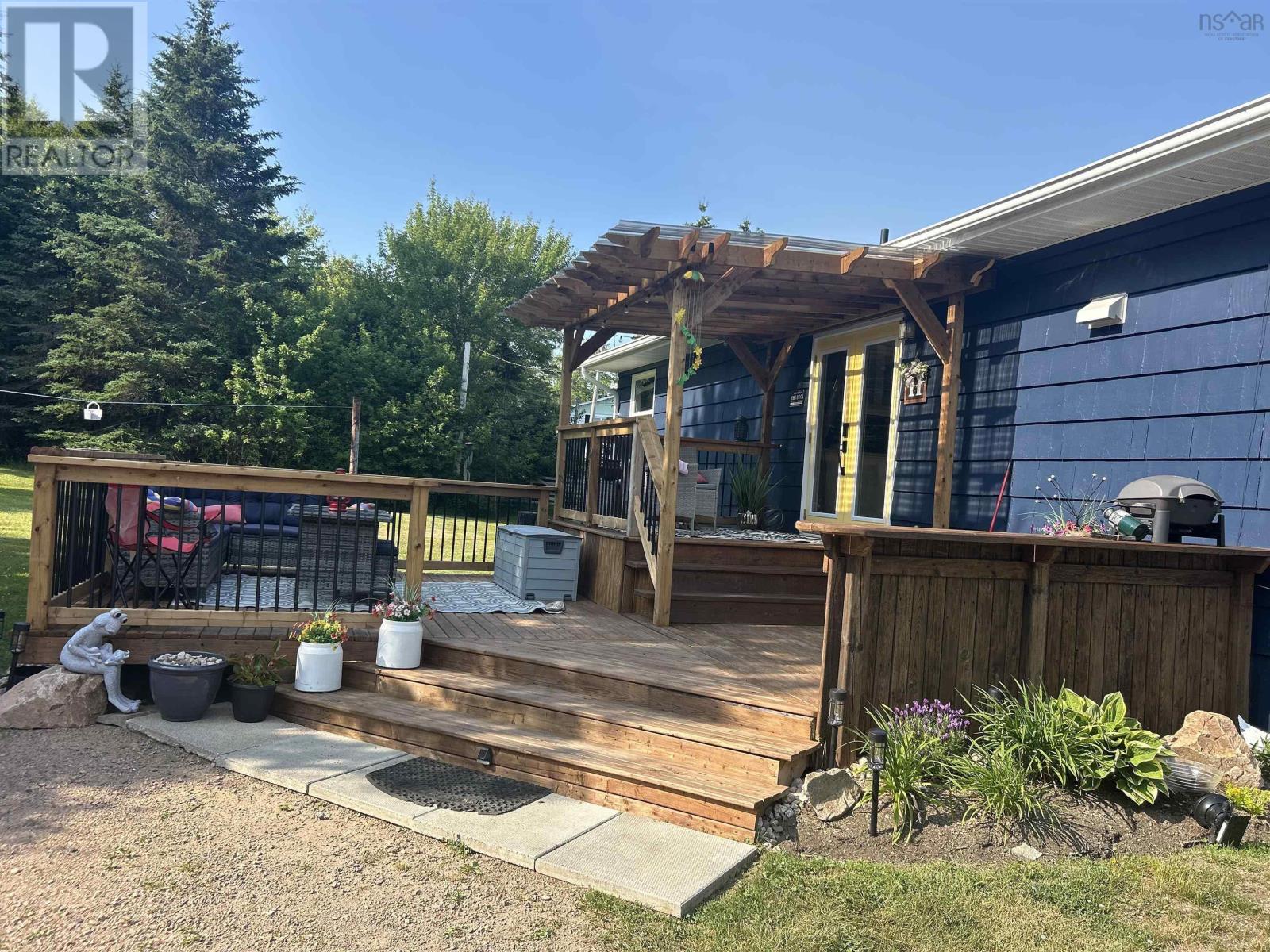 Single Family House Bungalow for Sale in   Highway Glendale 