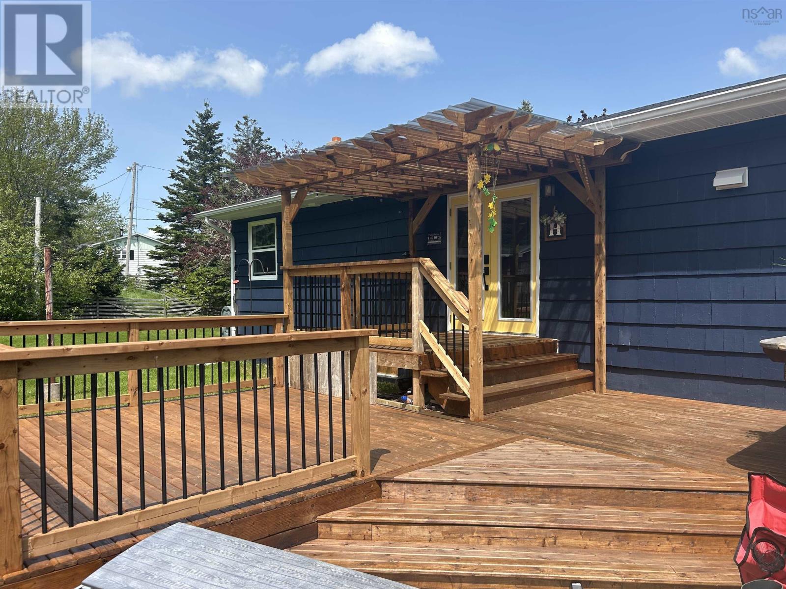 Single Family House Bungalow for Sale in   Highway Glendale 