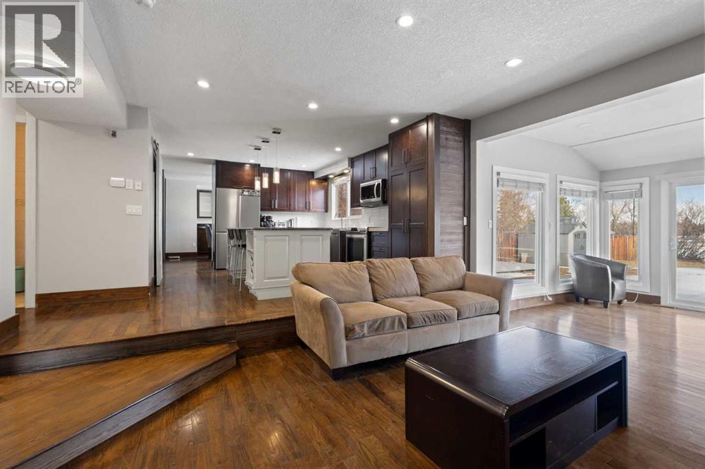 Single Family House for Sale in  Wood Crescent SW Woodlands Calgary 