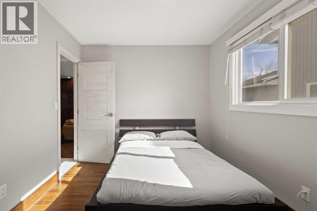 Single Family House for Sale in  Wood Crescent SW Woodlands Calgary 