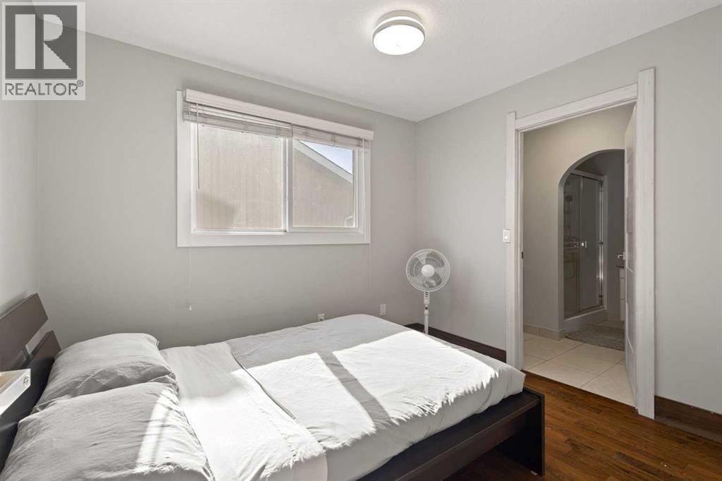 Single Family House for Sale in  Wood Crescent SW Woodlands Calgary 