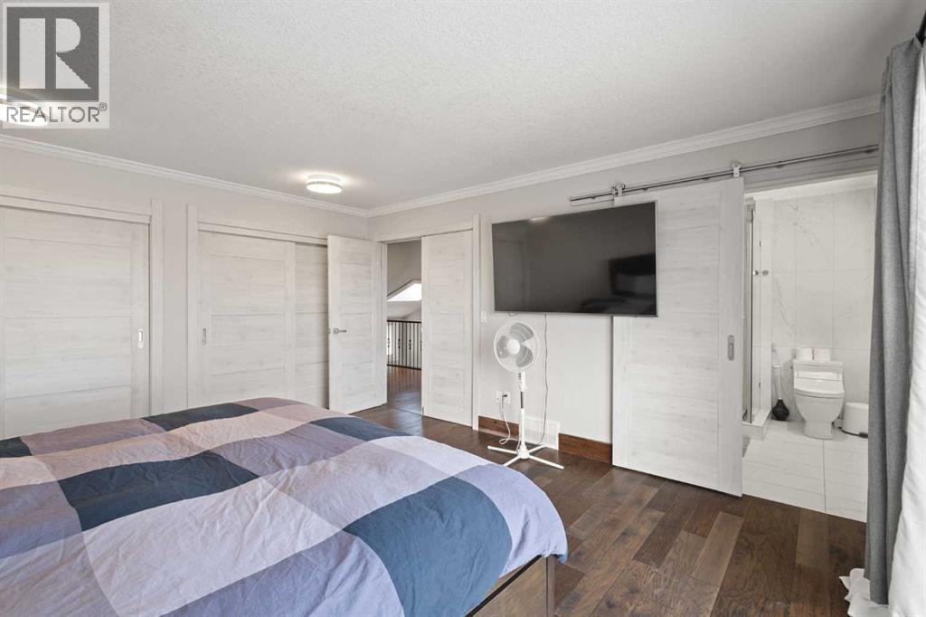 Single Family House for Sale in  Wood Crescent SW Woodlands Calgary 