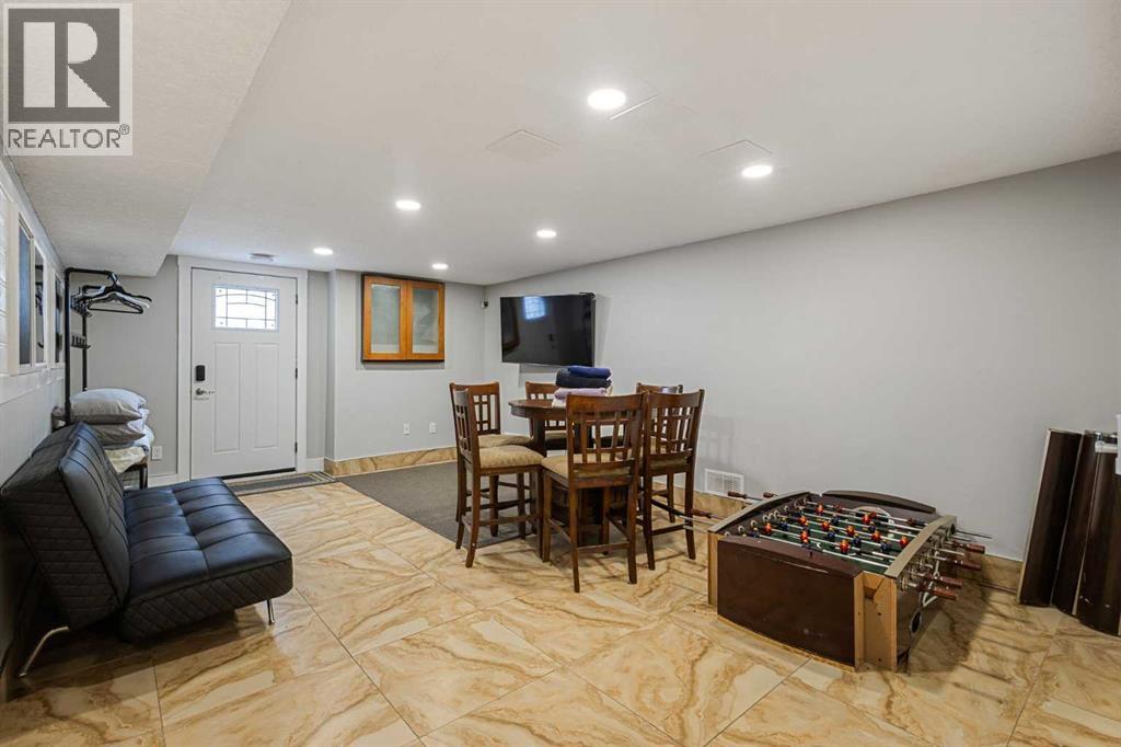 Single Family House for Sale in  Wood Crescent SW Woodlands Calgary 