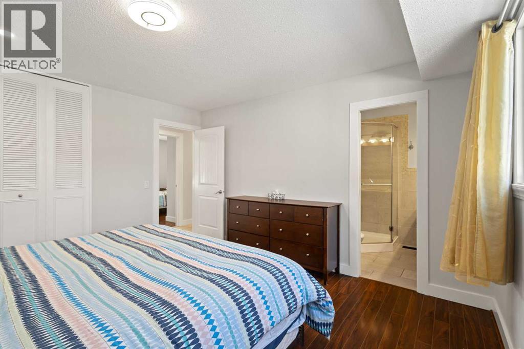 Single Family House Bungalow for Sale in  Woodpark Place SW Woodlands Calgary 