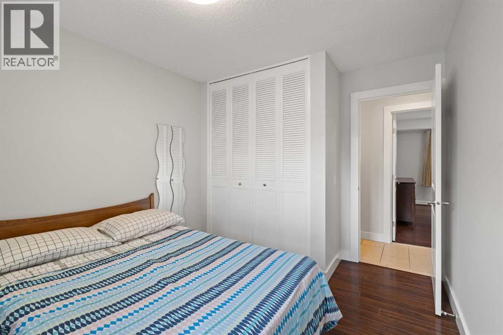 Single Family House Bungalow for Sale in  Woodpark Place SW Woodlands Calgary 