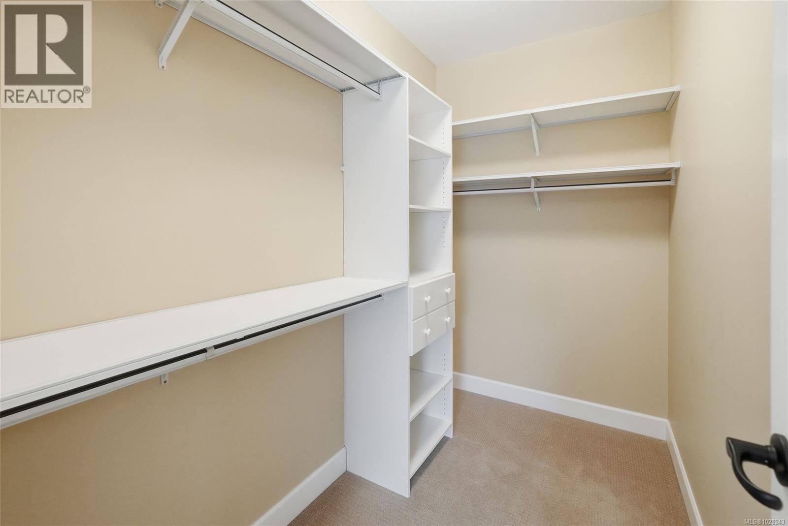 976 WINDRIDGE PL - 38