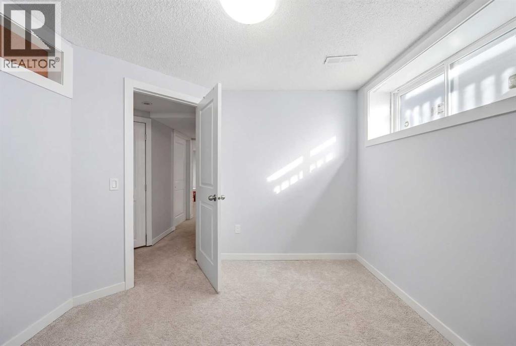 14 Skyview Point Road NE, Calgary, Alberta