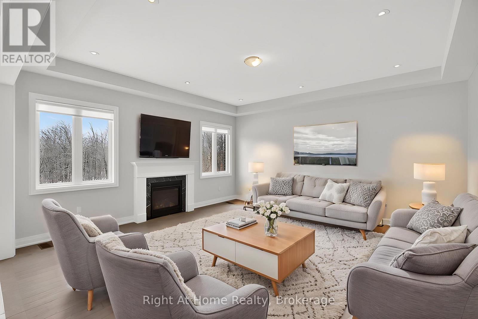 94 SMOKEY HOLLOW PLACE - 19
