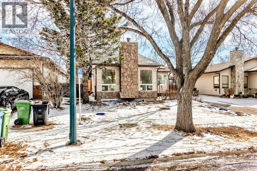 Single Family House Bungalow for Sale in  Whitefield Drive NE Whitehorn Calgary 