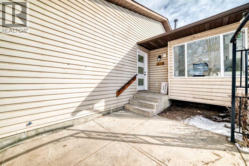 Single Family House Bungalow for Sale in  Whitefield Drive NE Whitehorn Calgary 