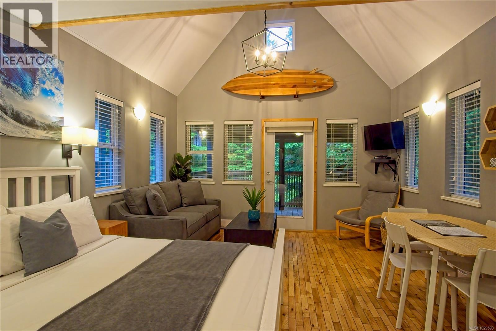 #23 1039 TYEE TERR - 10