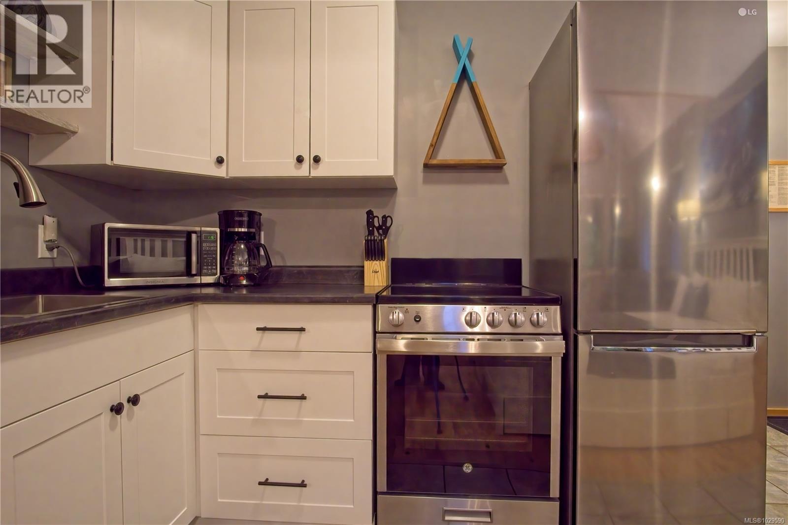 #23 1039 TYEE TERR - 6