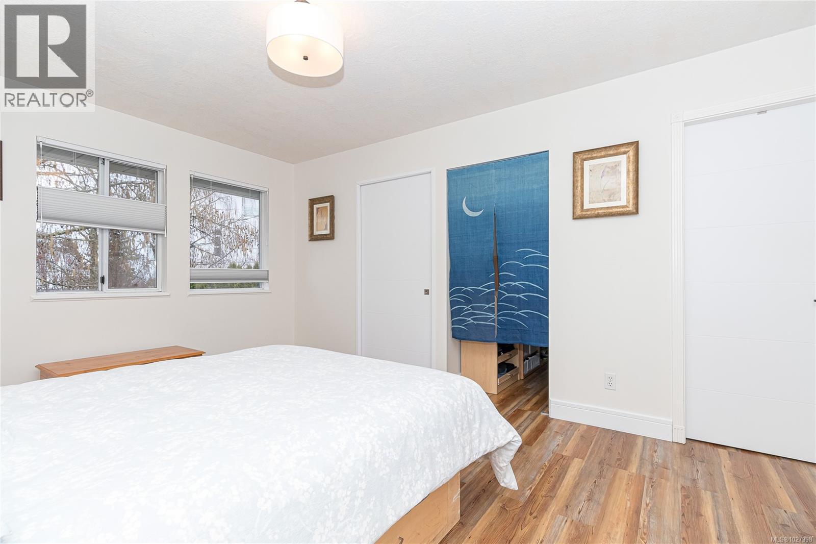 #14 5110 Cordova Bay Rd - 21