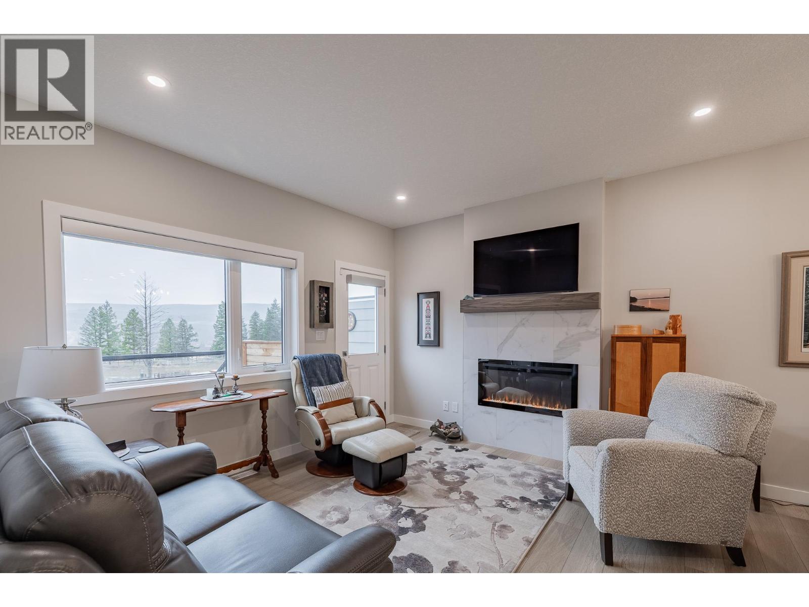 4820 Ridge Road Unit# 2, Radium Hot Springs