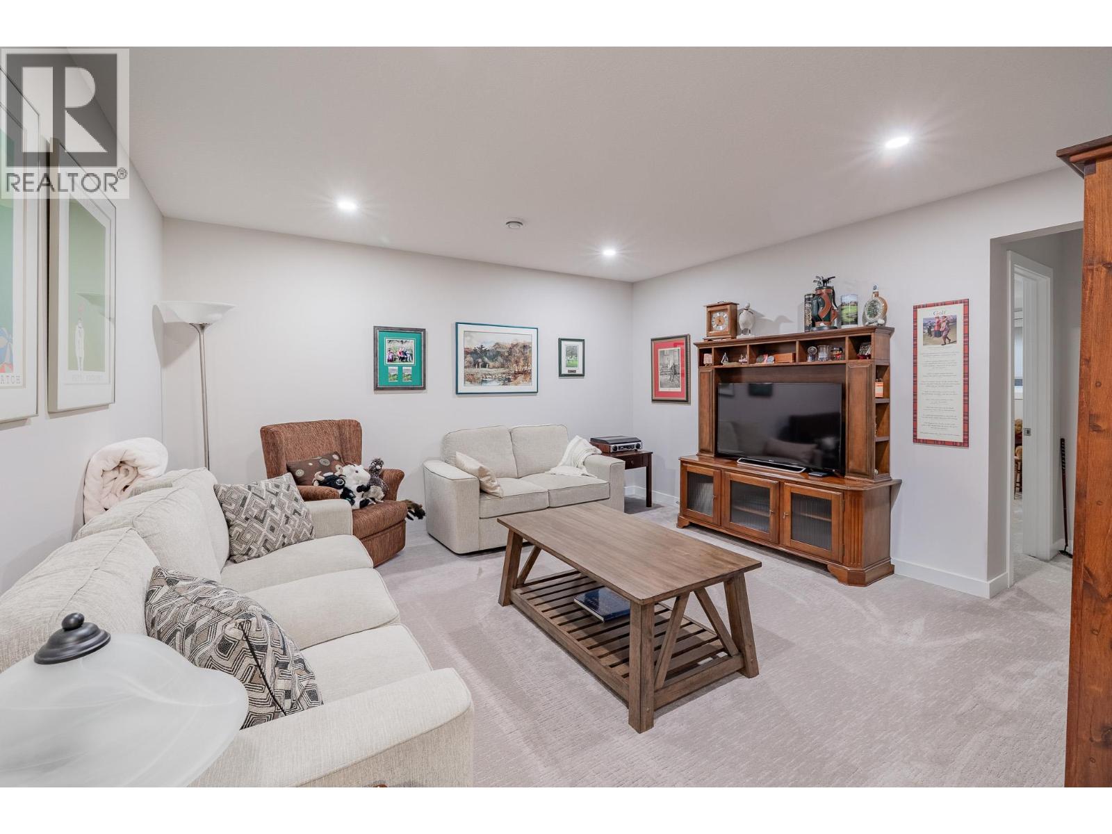 4820 Ridge Road Unit# 2, Radium Hot Springs