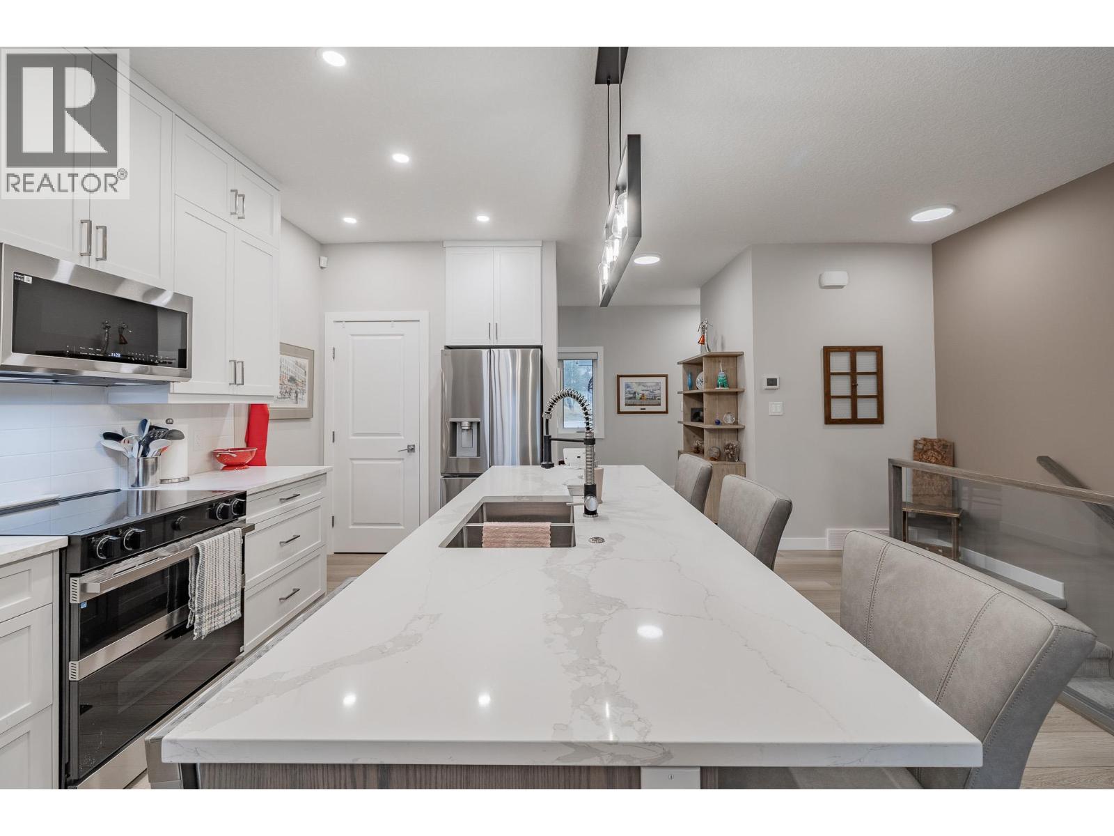 4820 Ridge Road Unit# 2, Radium Hot Springs