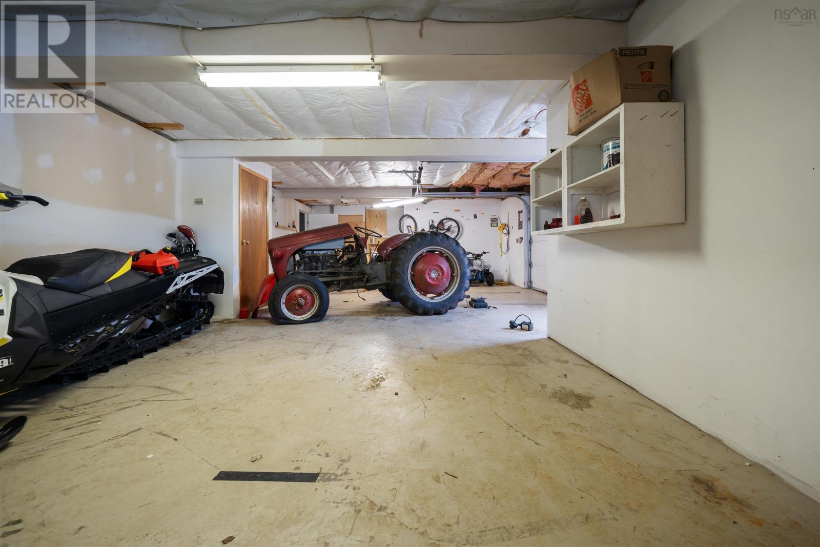 Property 2 of 51 of 1017 211 Highway