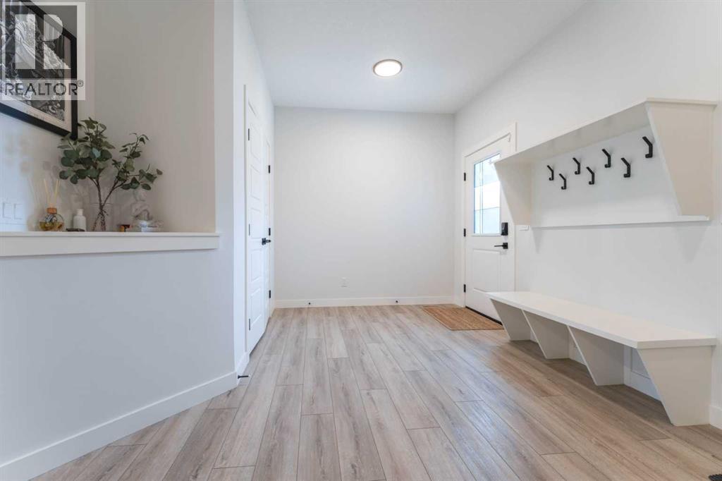 Single Family House for Sale in  Lewiston Drive NE Lewisburg Calgary 