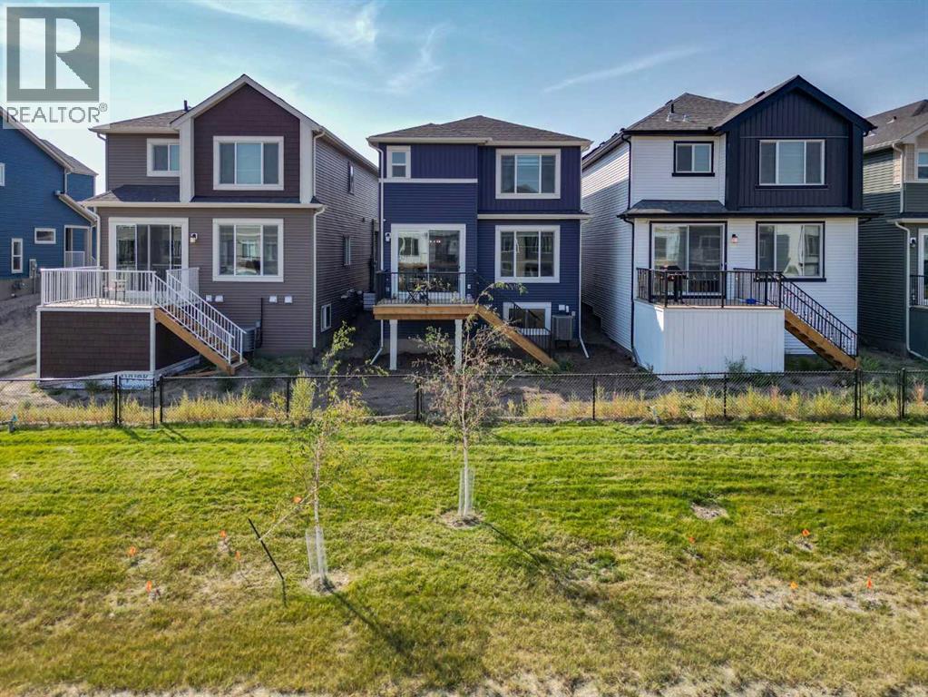 Single Family House for Sale in  Lewiston Drive NE Lewisburg Calgary 