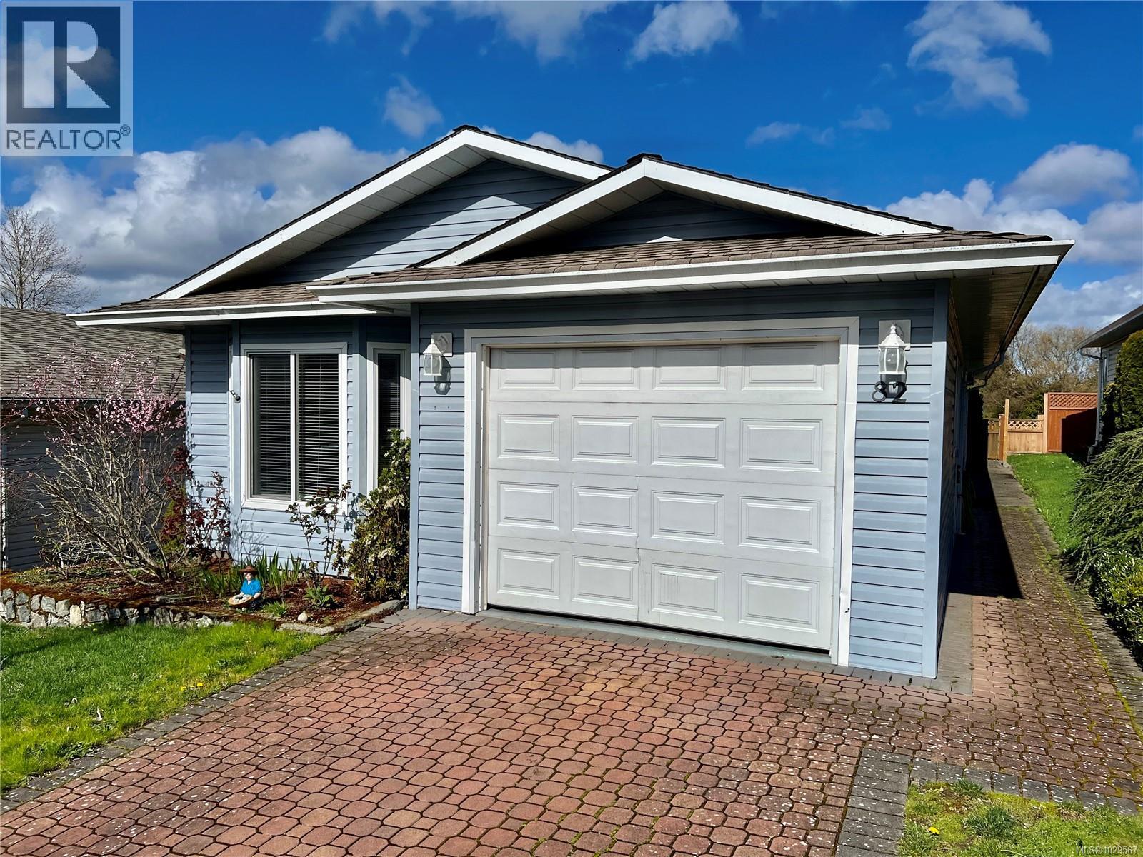 82 WOLF LANE - Image 2