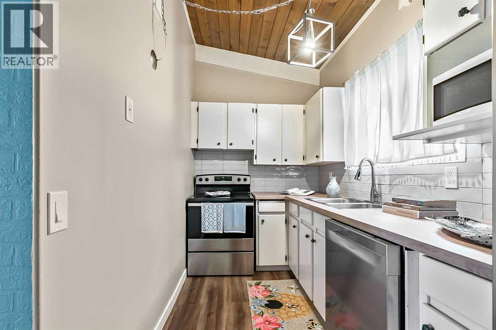 Single Family House Bi-level for Sale in A  Braxton Place SW Braeside Calgary 