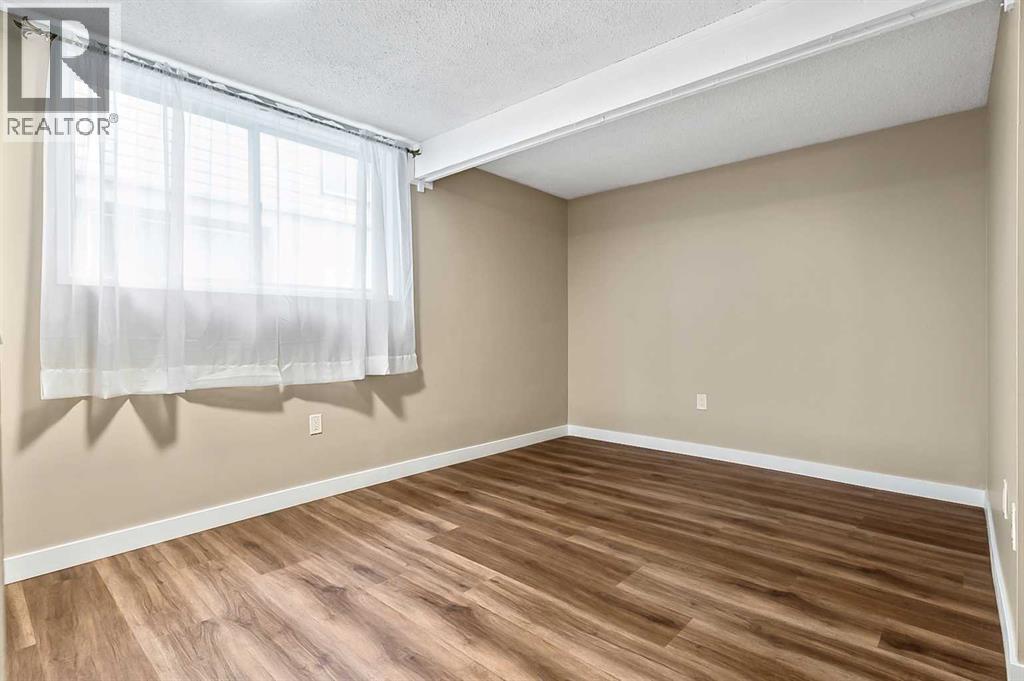 Single Family House Bi-level for Sale in A  Braxton Place SW Braeside Calgary 