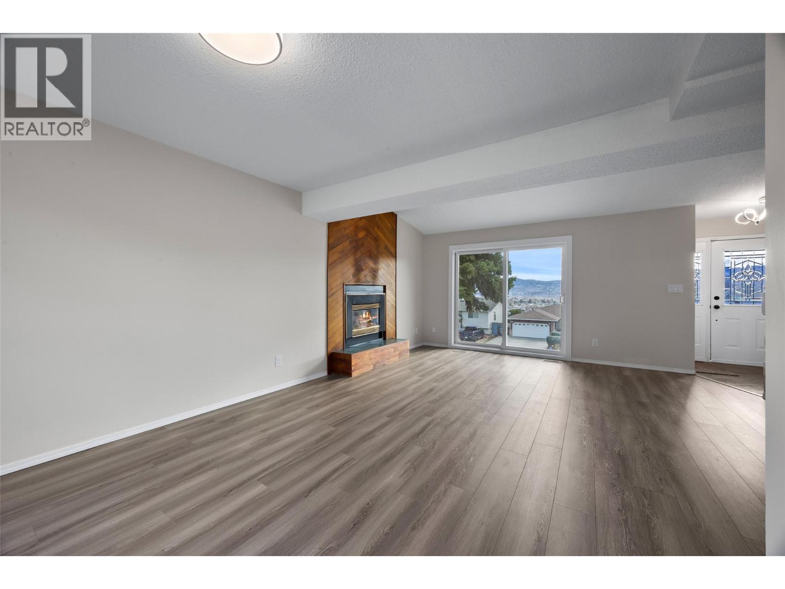 1748 NORTH RIVER DRIVE - 6