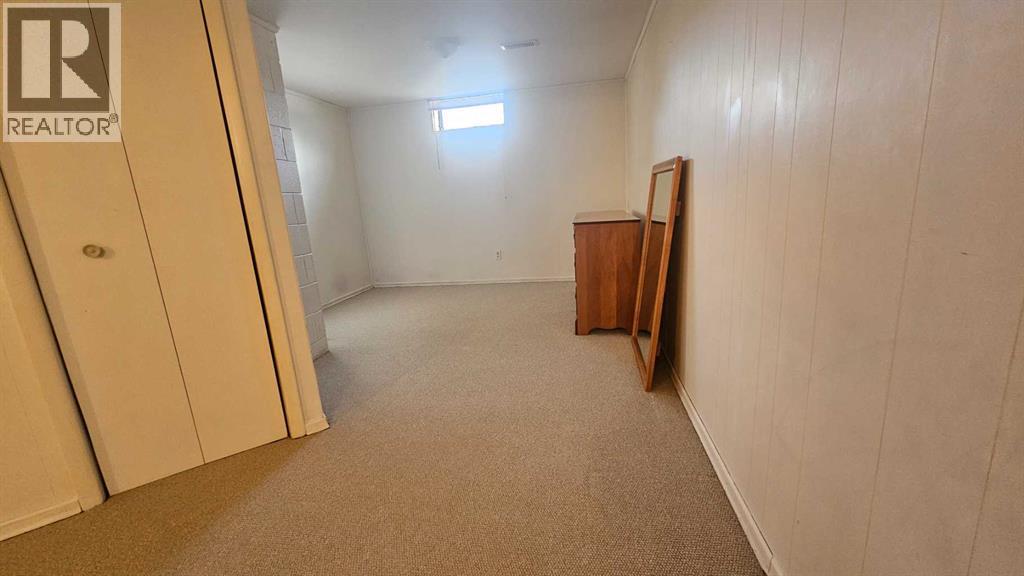 Single Family House Bungalow for Sale in  Clarendon Road NW Collingwood Calgary 