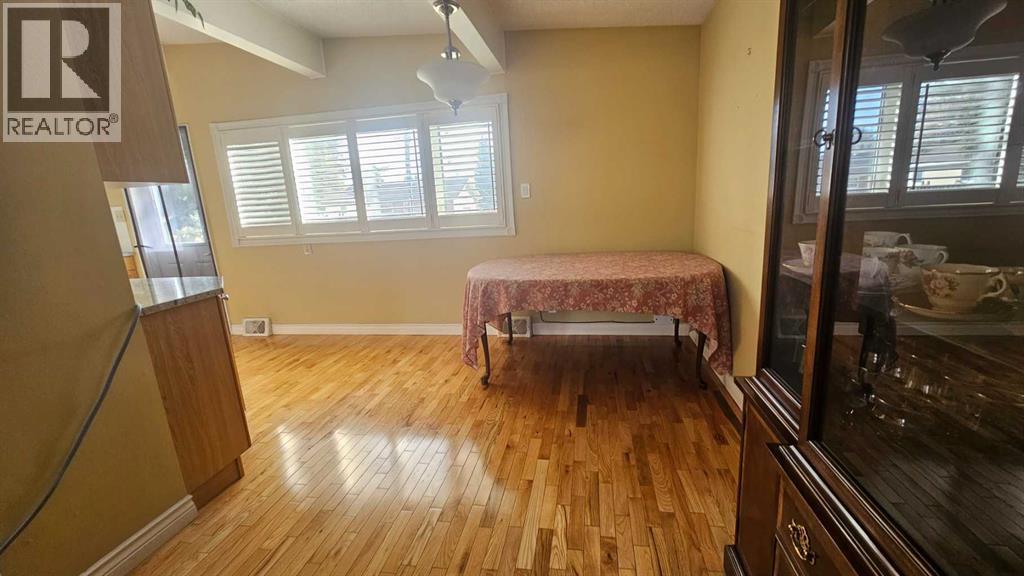 Single Family House Bungalow for Sale in  Clarendon Road NW Collingwood Calgary 