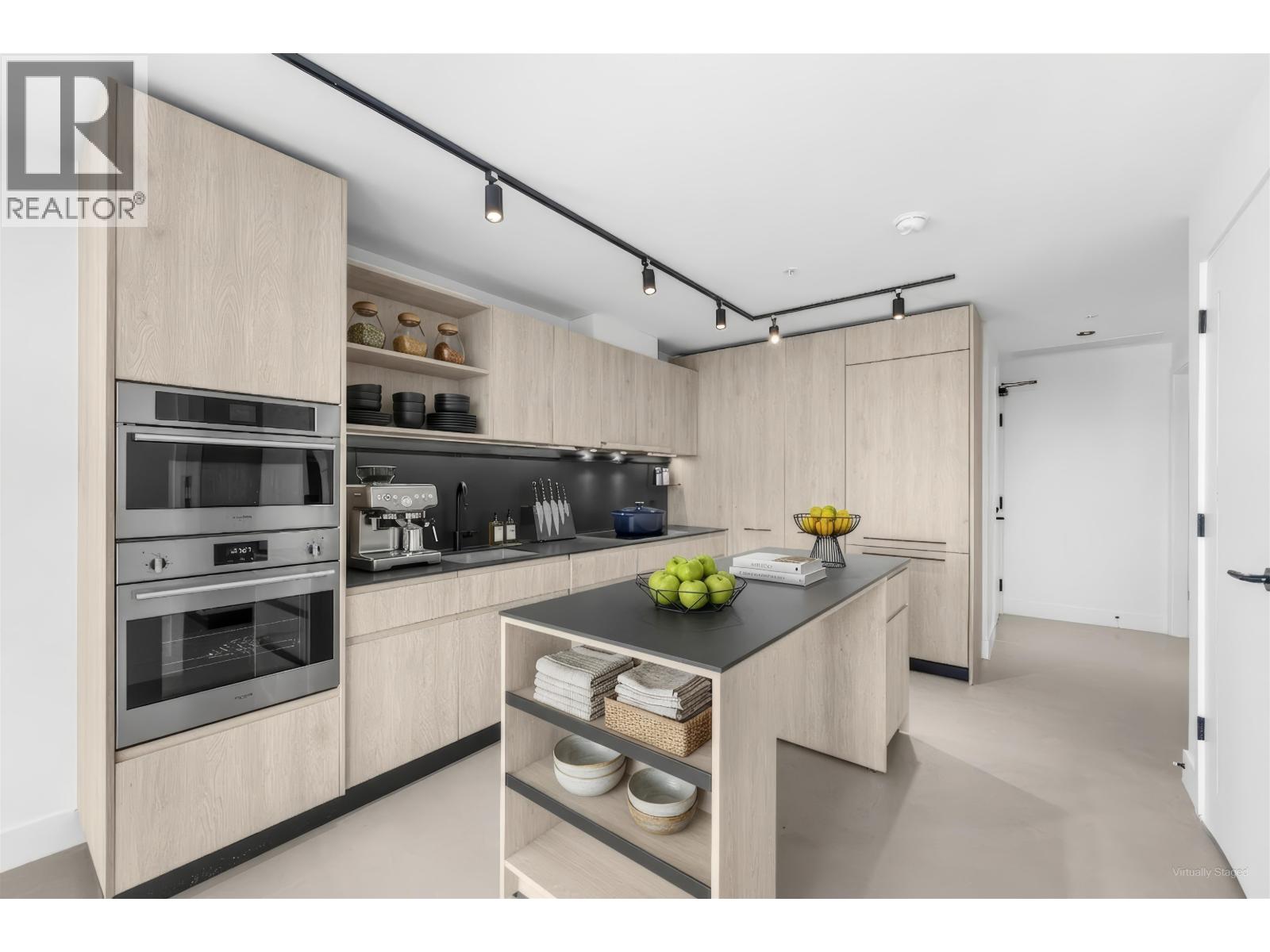 1105 3996 DUMFRIES Street - photo 2