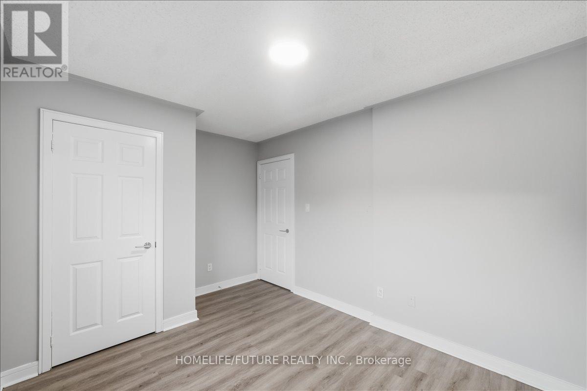 282 SCOTTSDALE DRIVE,Clarington (Bowmanville),,