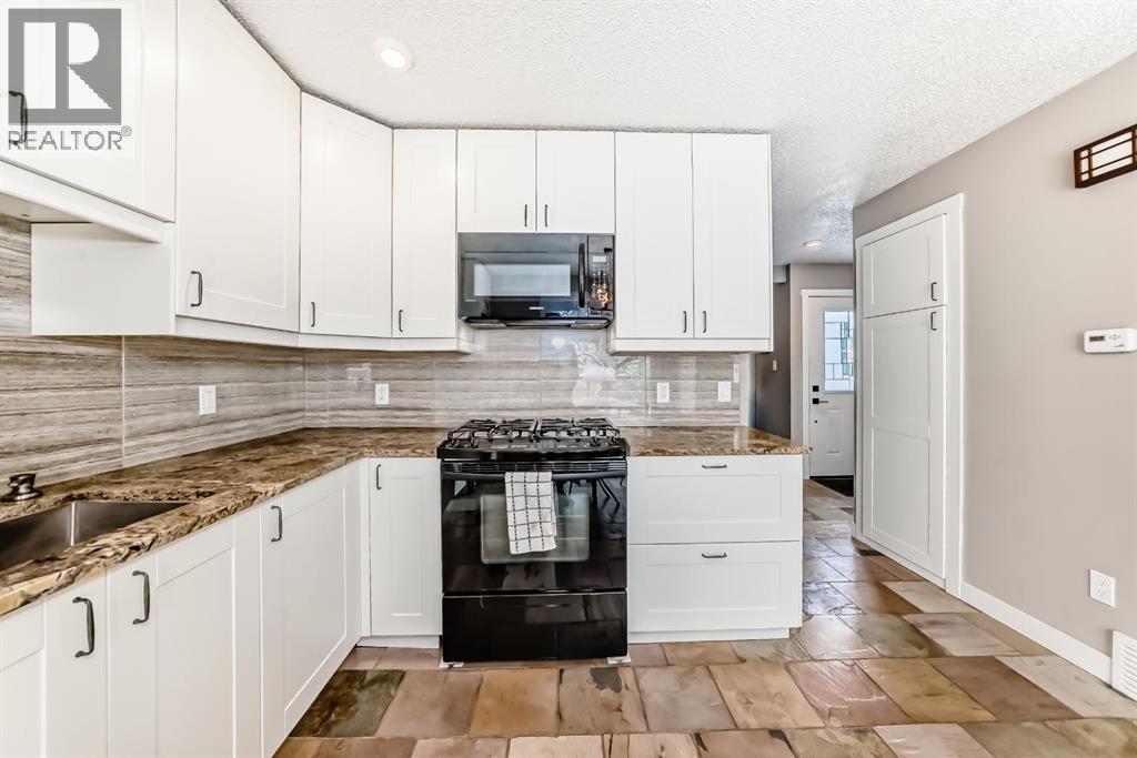 Single Family House for Sale in  Coach Hill Road SW Coach Hill Calgary 