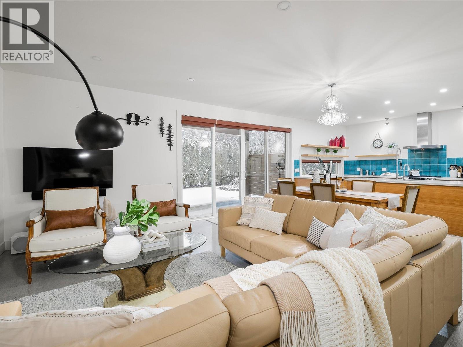 1087 MADELEY PLACE, Whistler