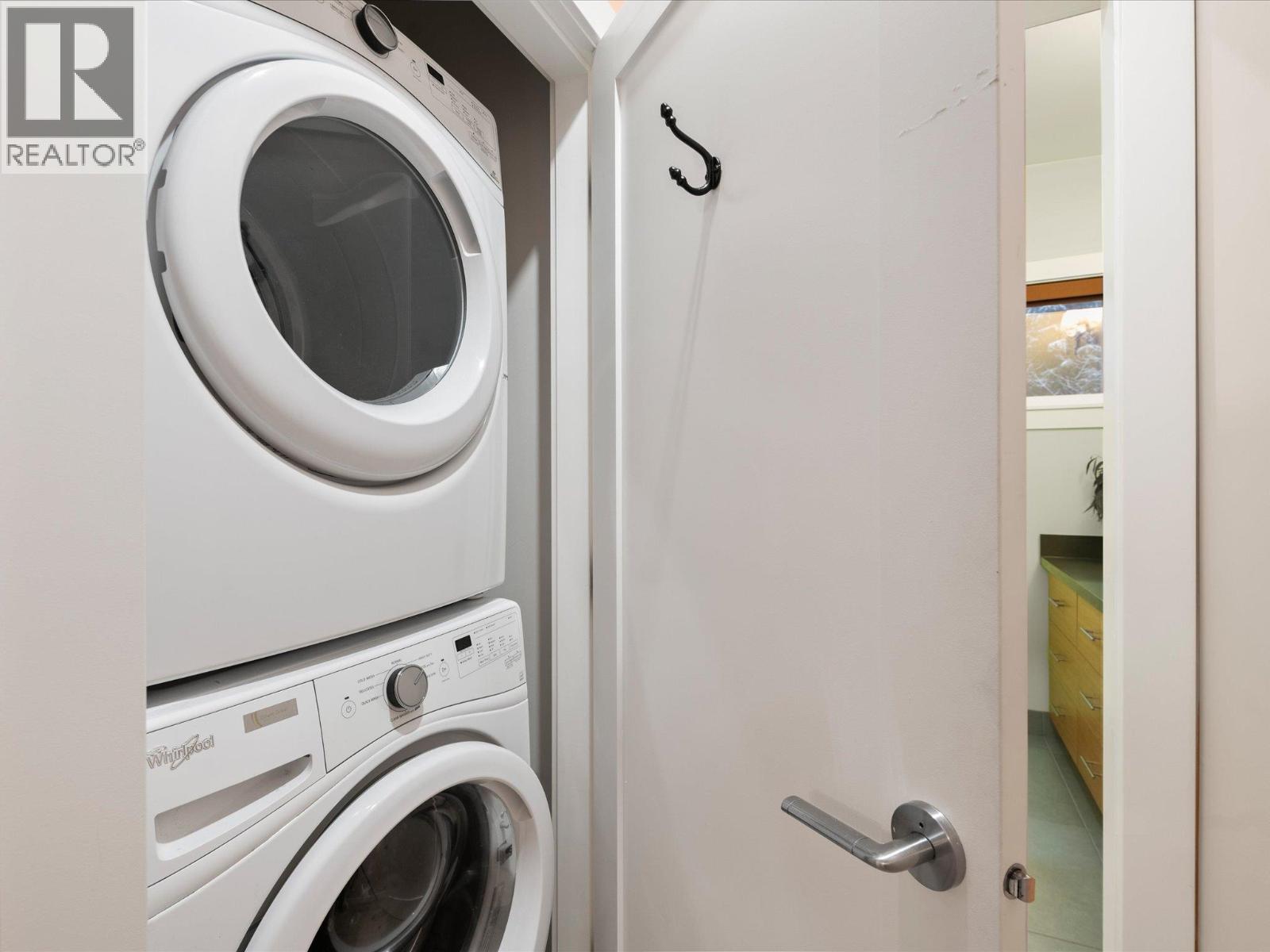 1087 MADELEY PLACE, Whistler