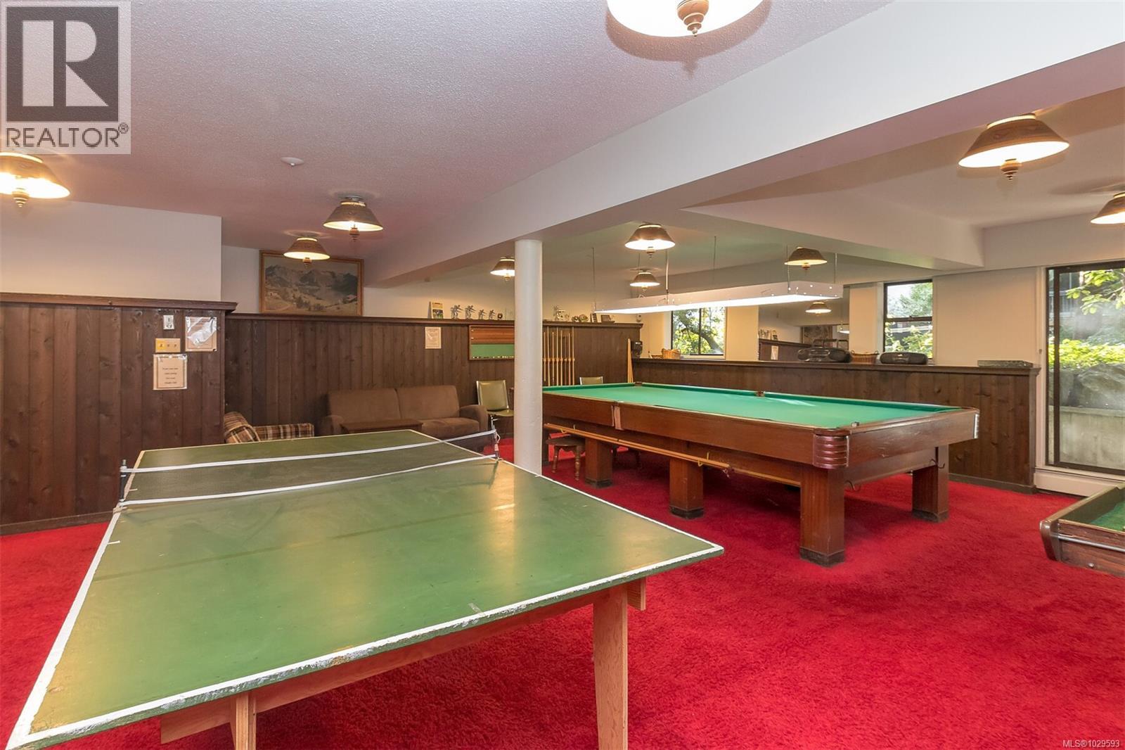 310 1009 McKenzie Avenue, Saanich