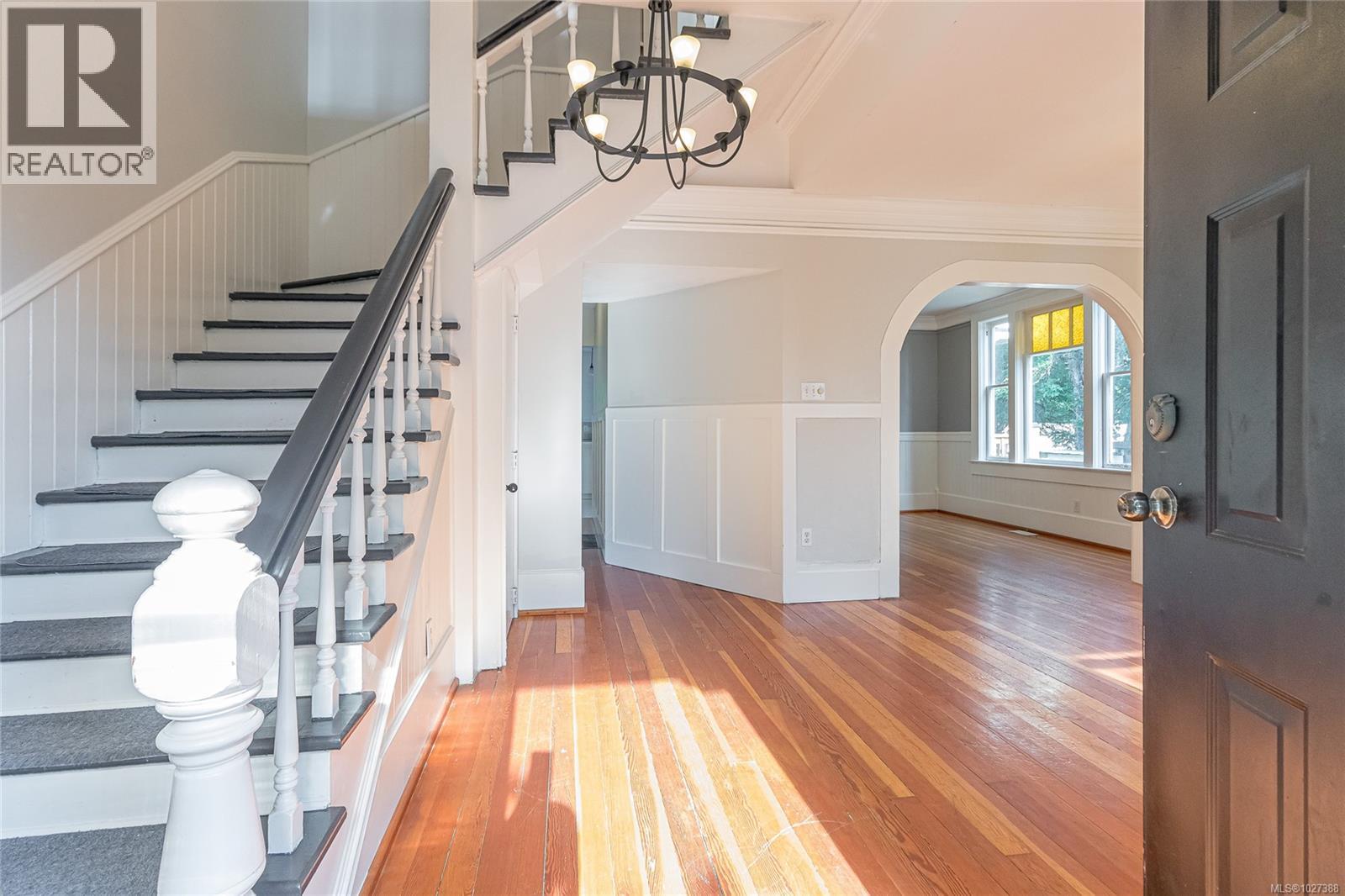 1421 CRANBERRY AVE - 33