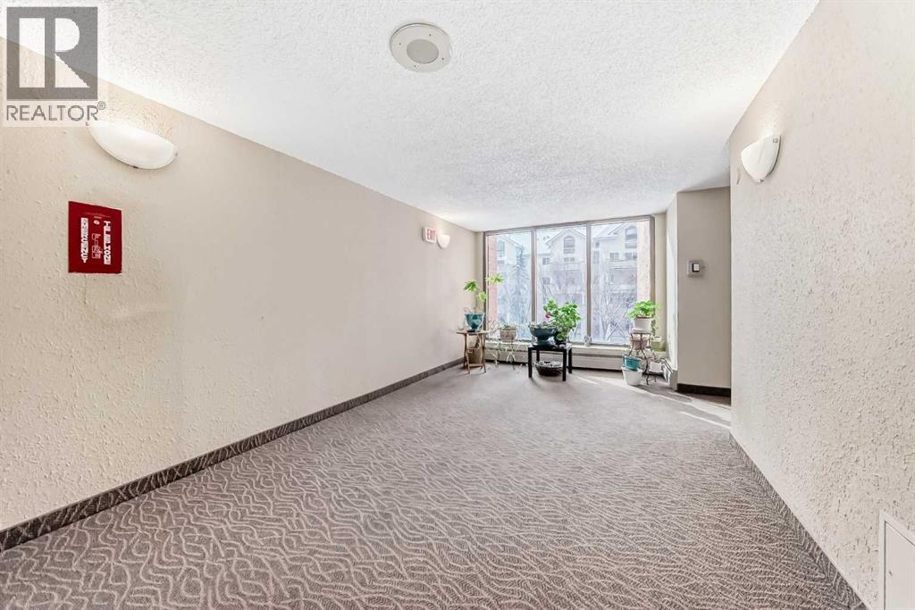 Single Family House for Sale in    Avenue SW Eau Claire Calgary 