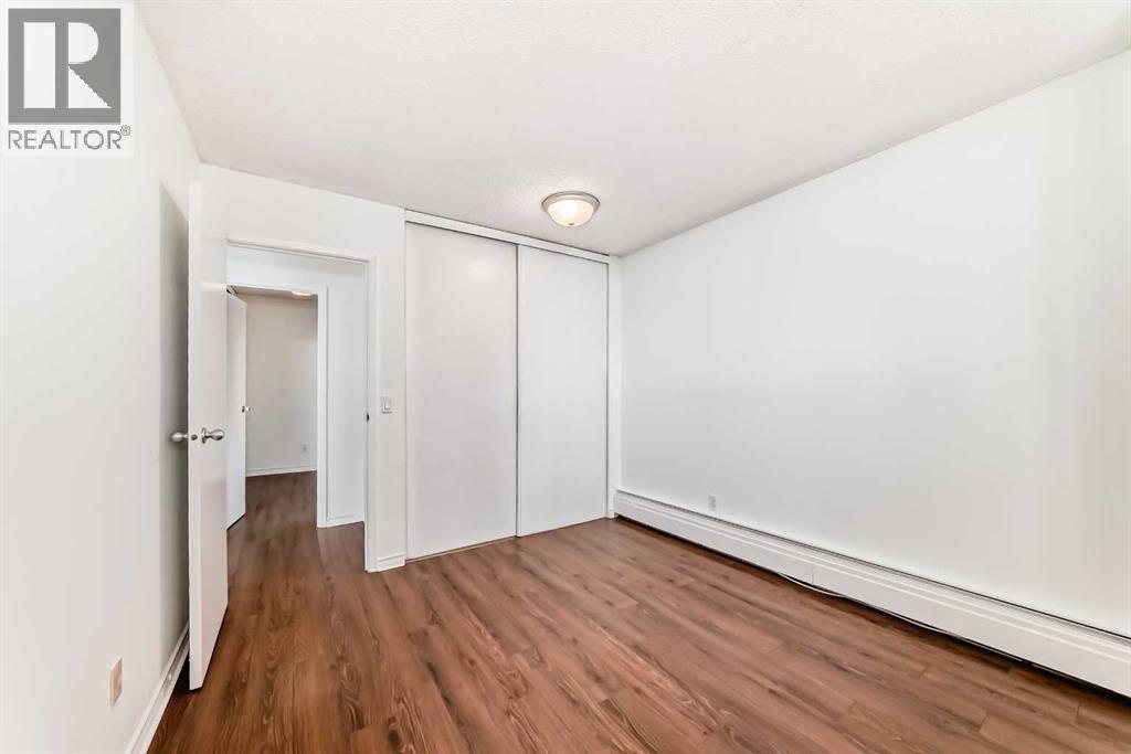 Single Family House for Sale in    Avenue SW Eau Claire Calgary 