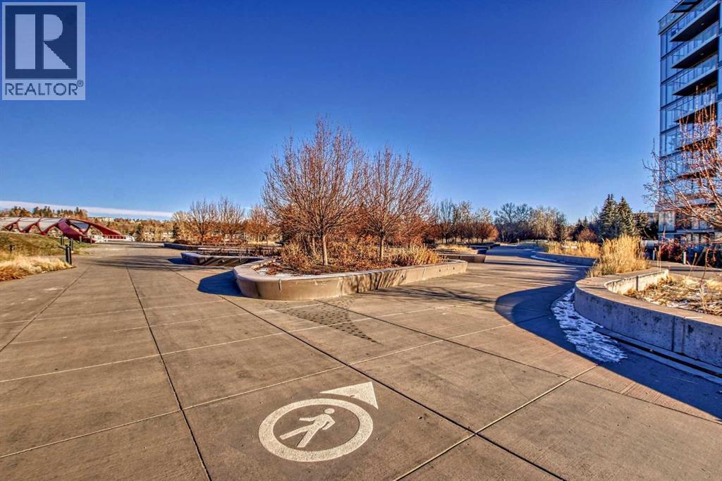 Single Family House for Sale in    Avenue SW Eau Claire Calgary 