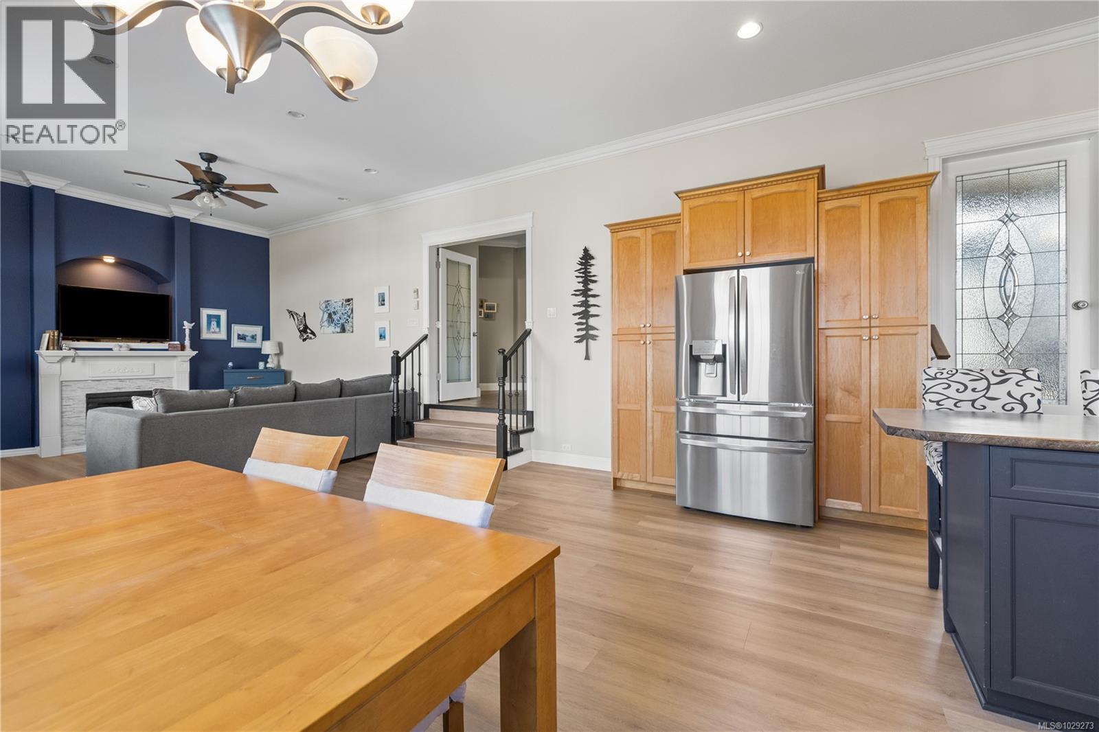608 Nelson Rd - 8