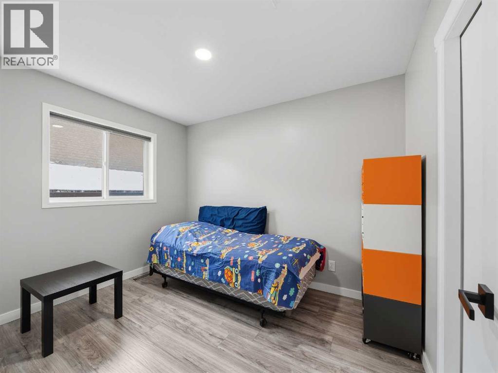 109 Somerset Close SW, Calgary, Alberta