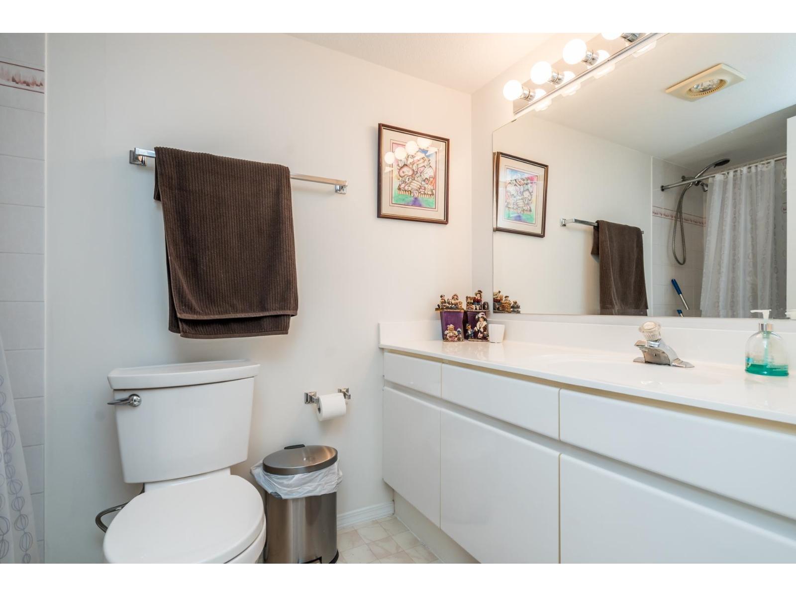 House in Chilliwack - Image 15