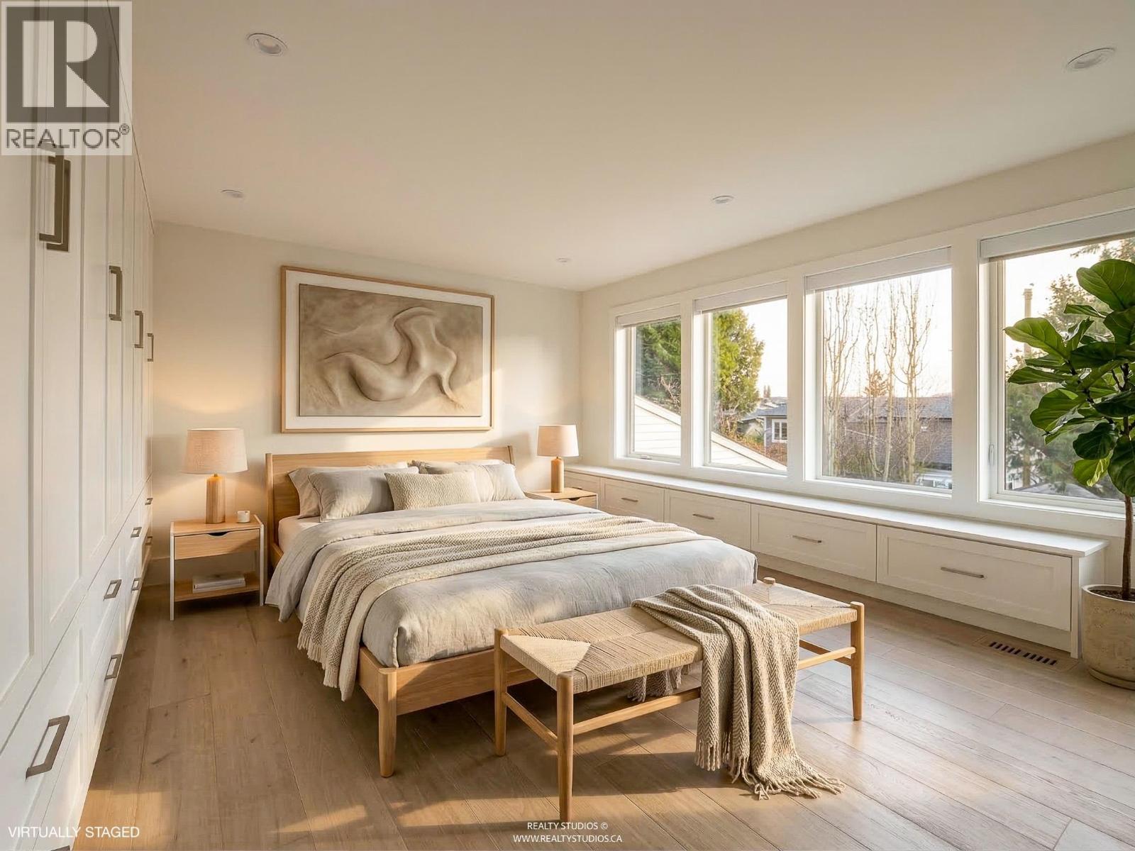 6220 LOCHDALE STREET, Burnaby