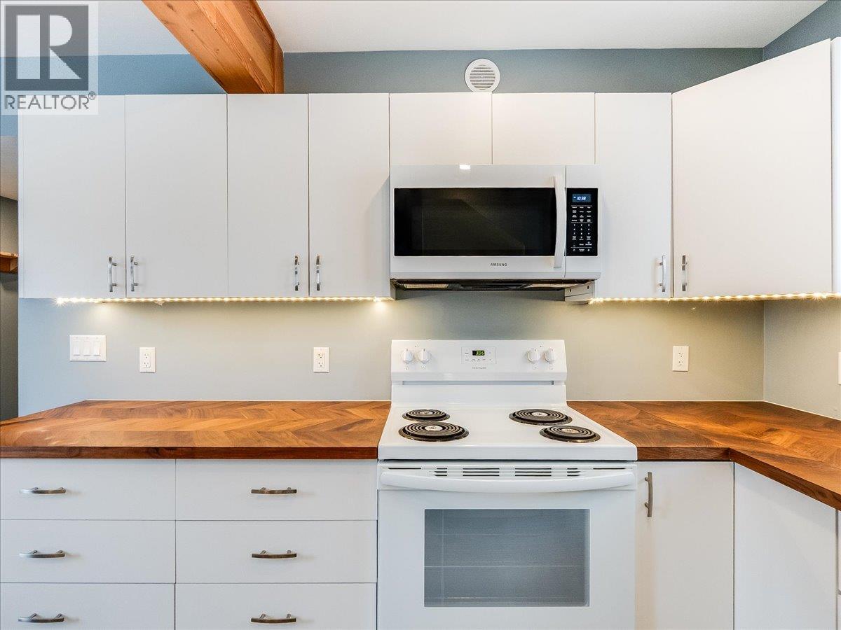 2342 Washington Street, Rossland