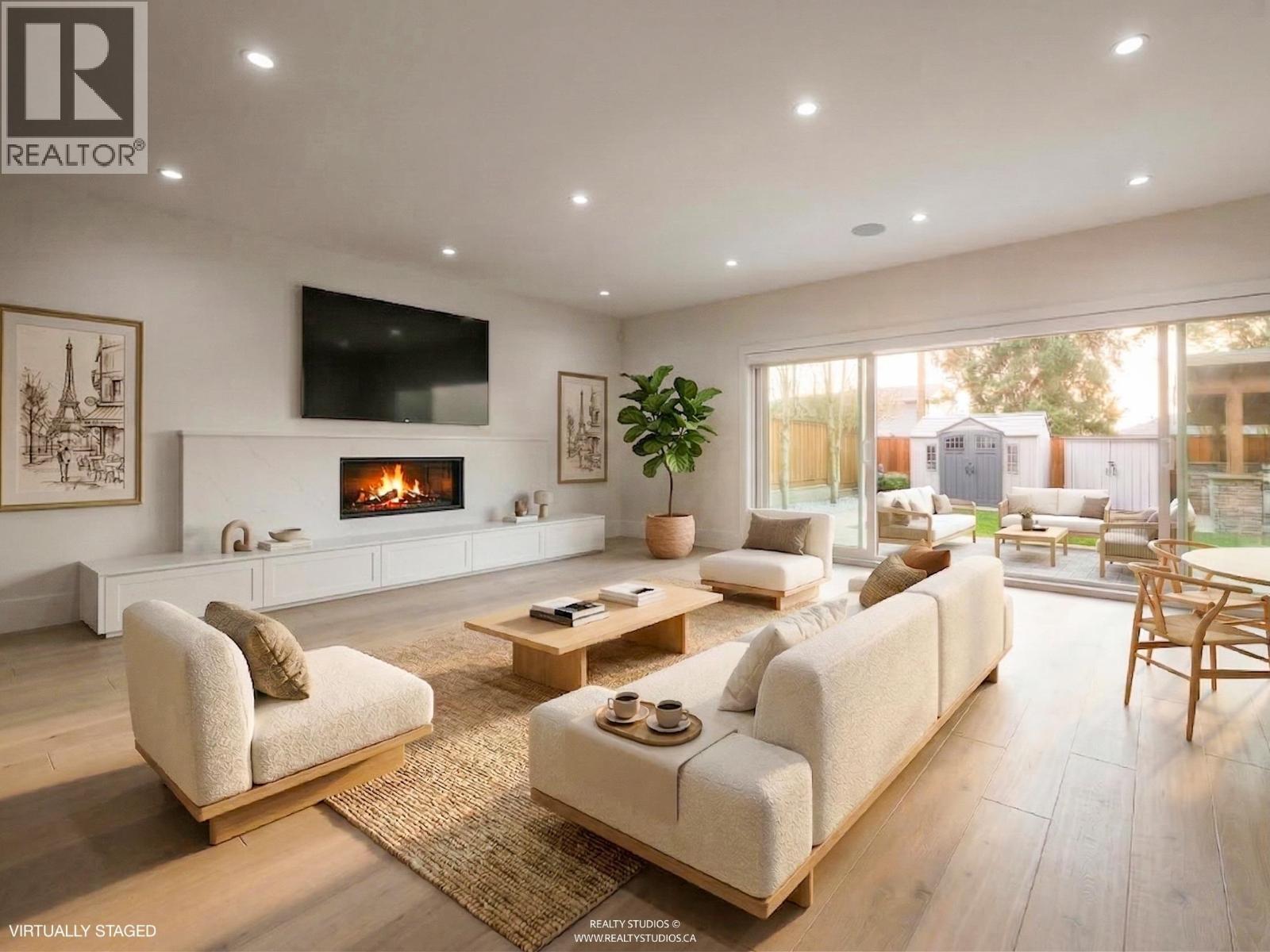 6220 LOCHDALE STREET, Burnaby