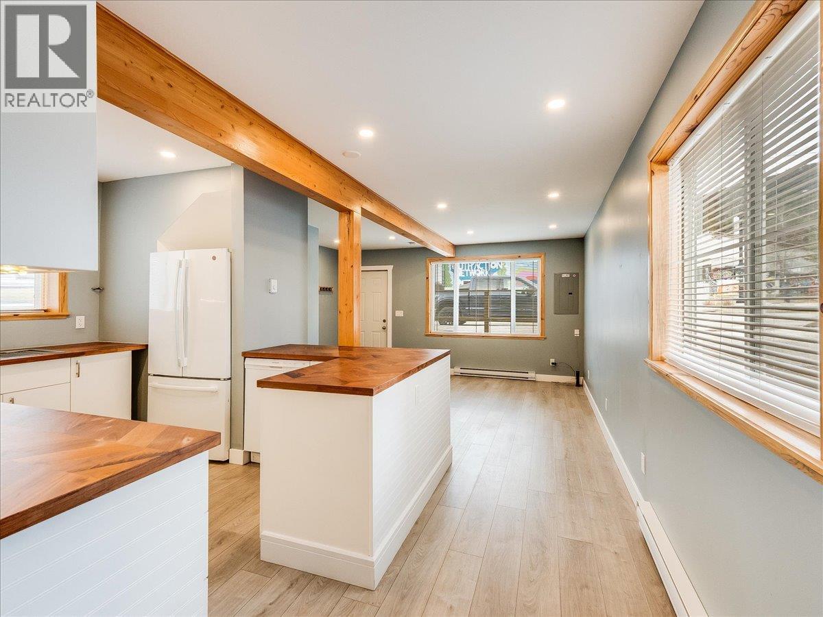 2342 Washington Street, Rossland