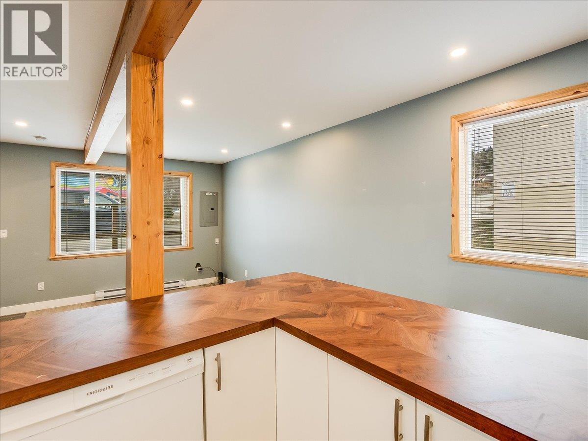 2342 Washington Street, Rossland