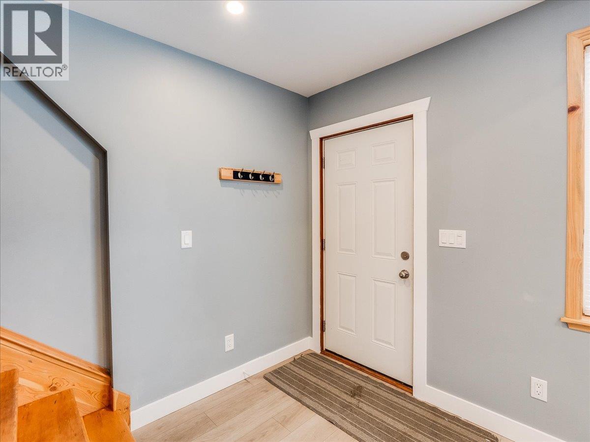 2342 Washington Street, Rossland