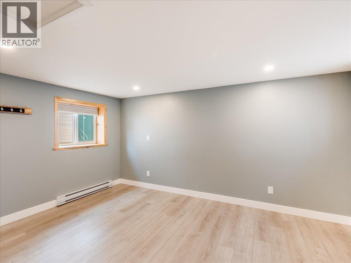 2342 Washington Street, Rossland